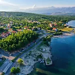 Family Friendly House With A Swimming Pool - Cuskijas, Novigrad - 19868 Vakantiehuis