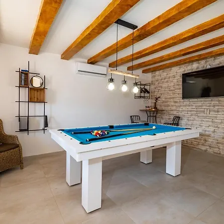 Family Friendly House With A Swimming Pool - Cuskijas, Novigrad - 19868 別荘 *