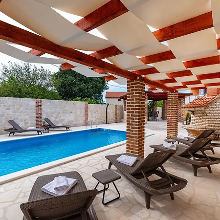 別荘 Family Friendly House With A Swimming Pool - Cuskijas, Novigrad - 19868 Pridraga