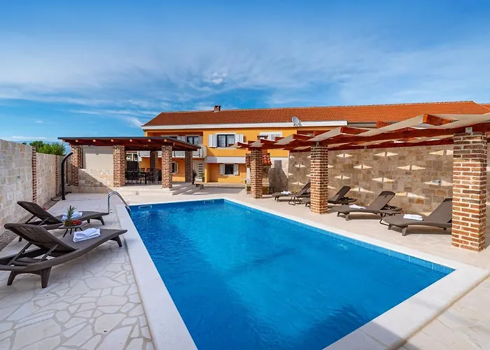 Hébergement de vacances Family Friendly House With A Swimming Pool - Cuskijas, Novigrad - 19868