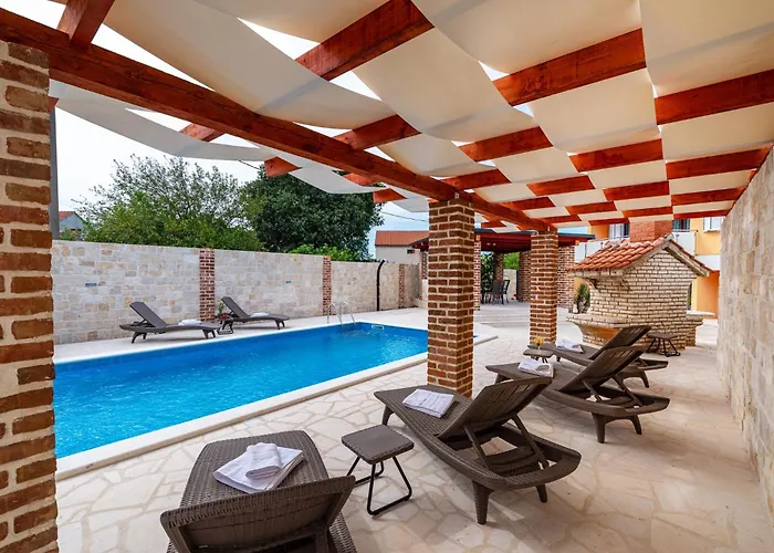Hébergement de vacances Family Friendly House With A Swimming Pool - Cuskijas, Novigrad - 19868 Pridraga
